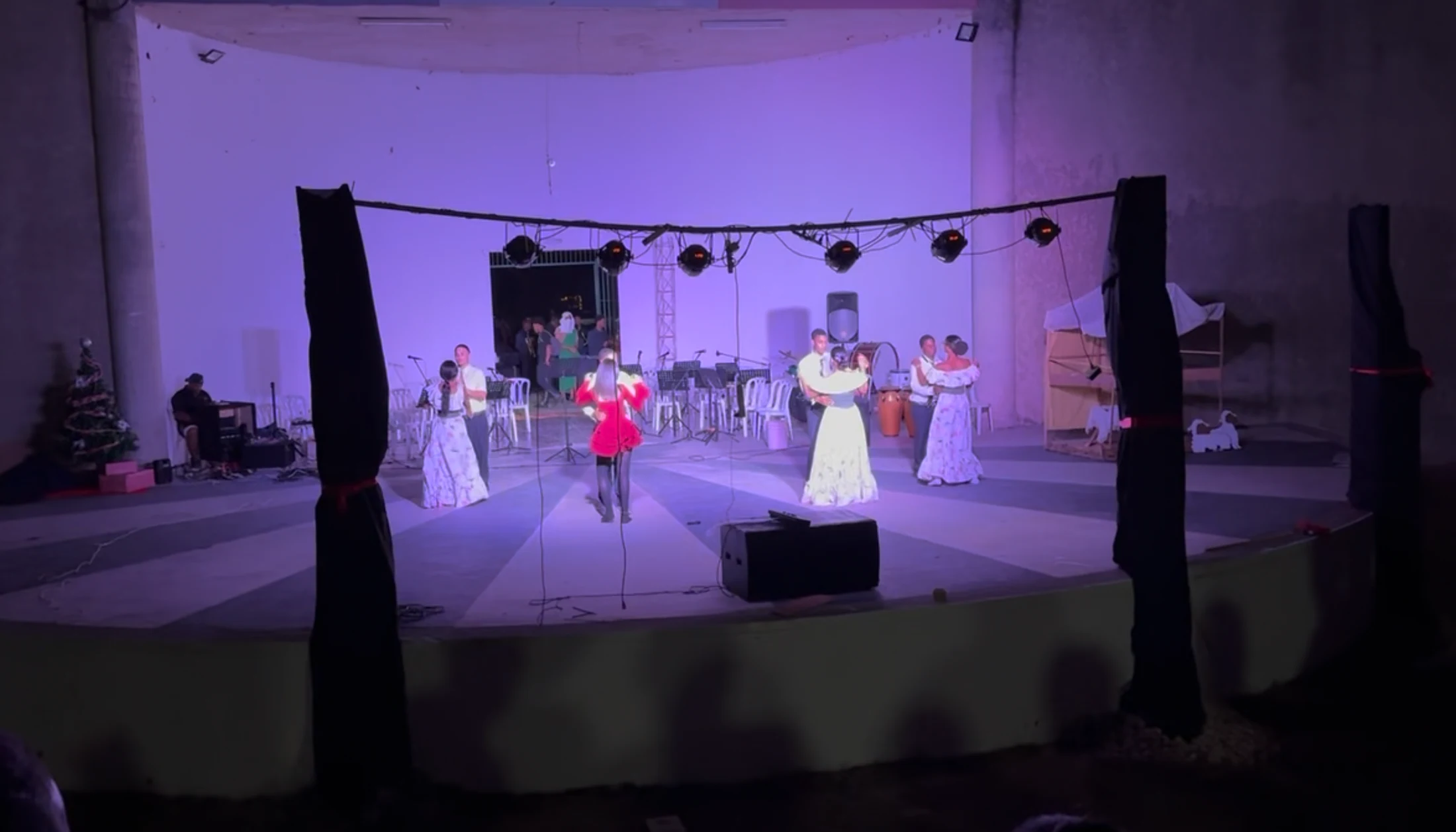 La música y el baile regresan al escenario: Consuelo vuelve a intentarlo.